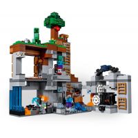 LEGO Minecraft 21147 Skalní dobrodružství 4