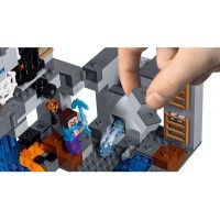 LEGO Minecraft 21147 Skalní dobrodružství 6