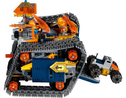LEGO Nexo Knights 72006 Axlův arzenál na kolečkách