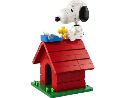 LEGO® Ideas 21368 Peanuts: Snoopyho bouda