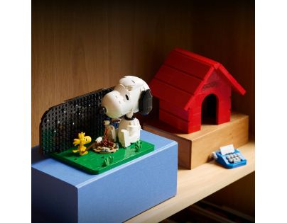 LEGO® Ideas 21368 Peanuts: Snoopyho bouda