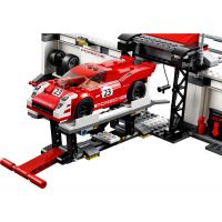 LEGO Speed Champions 75876 Porsche 919 Hybrid a 917K ulička v boxech 5