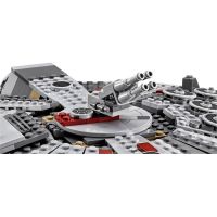 LEGO Star Wars 75105 Millennium Falcon 5