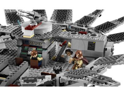 LEGO STAR WARS 7965 Millennium Falcon
