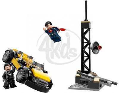 LEGO Super Heroes 76002 - Superman™: Souboj v metropolis