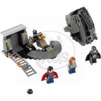 LEGO Super Heroes 76009 - Superman™: Únik z Black Zero 2
