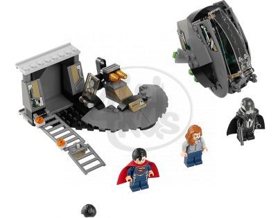 LEGO Super Heroes 76009 - Superman™: Únik z Black Zero