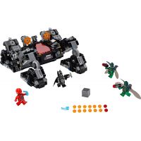 LEGO SUPER HEROES 76086 Útok Knightcrawleru 2