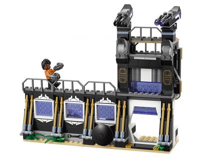 LEGO Super Heroes 76103 Corvus Glaive útočí