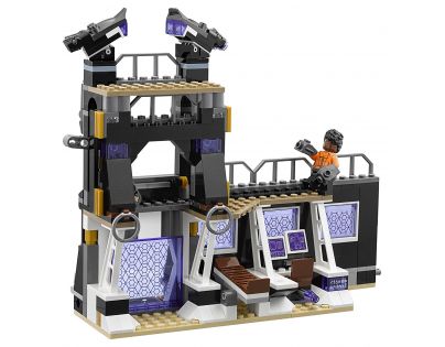 LEGO Super Heroes 76103 Corvus Glaive útočí