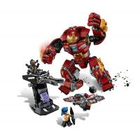 LEGO Super Heroes 76104 Střetnutí s Hulkbusterem 4