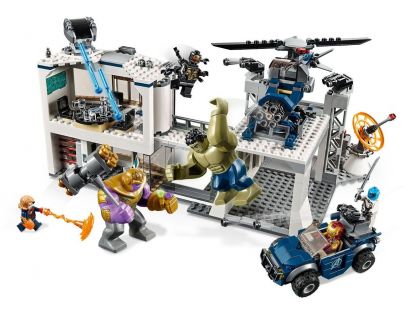 Lego Super Heroes 7613 Bitva o základnu Avengerů