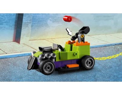LEGO® Super Heroes 76180 Batman™ vs. Joker™ Honička v Batmobilu