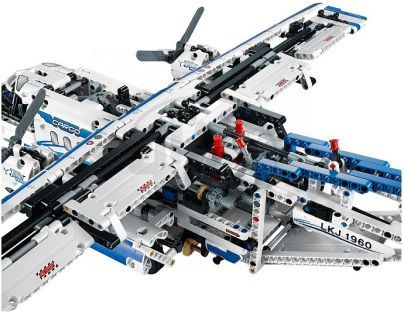 LEGO Technic 42025 Nákladní letadlo - Poškozený obal