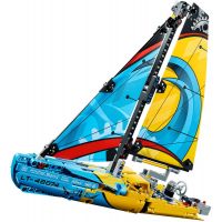 LEGO Technic 42074 Závodní jachta 4