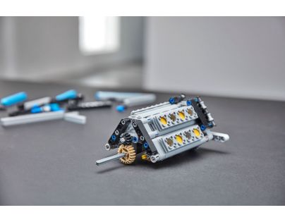 LEGO Technic 42083 Bugatti Chiron - Poškozený obal