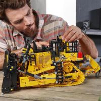 LEGO® Technic 42131 Buldozer Cat D11 - Poškozený obal 3