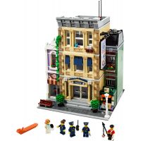 LEGO® ICONS 10278 Policejní stanice 2