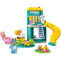 LEGO® Bluey 11201 Bluey, Chloe a zábava na hřišti 2