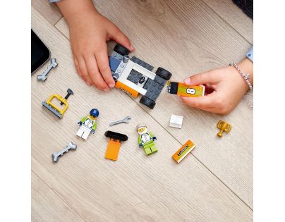LEGO® City 60322 Závodní auto