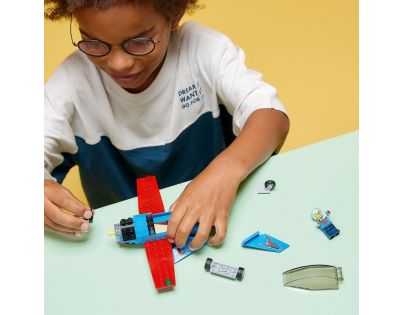 LEGO® City 60323 Kaskadérské letadlo