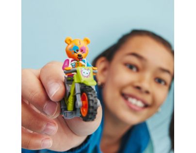 LEGO® City Medvěd a kaskadérská motorka