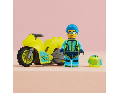 LEGO® City 60358 Kaskadérská kybermotorka