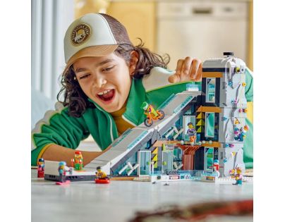 LEGO® City 60366 Lyžařský a lezecký areál