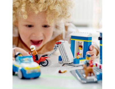 LEGO® City 60370 Honička na policejní stanici