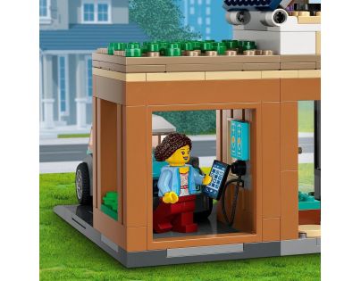 LEGO® City 60398 Rodinný dům a elektromobil
