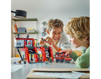 LEGO® City 60414 Hasičská stanice s hasičským vozem - Poškozený obal
