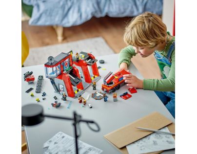 LEGO® City 60414 Hasičská stanice s hasičským vozem - Poškozený obal
