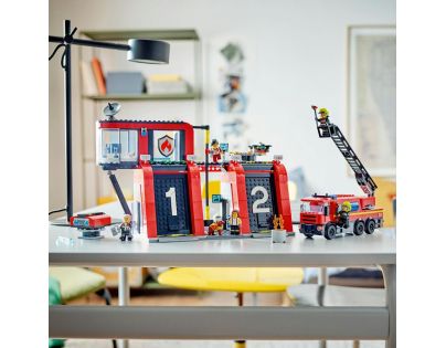 LEGO® City 60414 Hasičská stanice s hasičským vozem - Poškozený obal