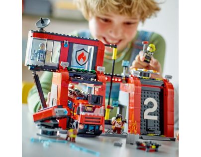 LEGO® City 60414 Hasičská stanice s hasičským vozem - Poškozený obal