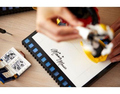 LEGO® Disney 43179 Myšák Mickey a Myška Minnie