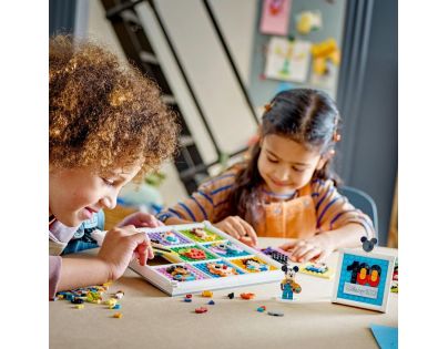 LEGO® Disney 43221 100 let oblíbených animovaných postav Disney - Poškozený obal