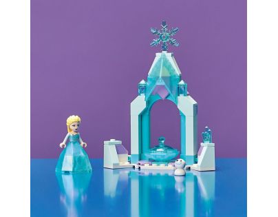 LEGO® Disney Ledové království 43199 Elsa a zámecké nádvoří