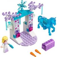 LEGO® Disney Ledové království 43209 Ledová stáj Elsy a Nokka 2