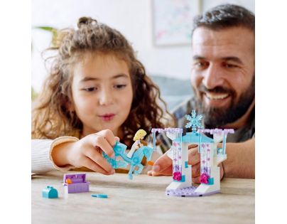 LEGO® Disney Ledové království 43209 Ledová stáj Elsy a Nokka