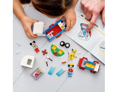 LEGO® Disney Mickey and Friends 10777 Myšák Mickey a Myška Minnie jedou kempovat