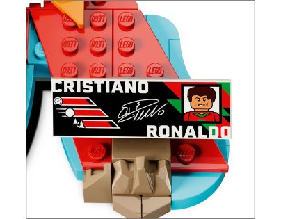 LEGO® Editions 43012 Cristiano Ronaldo – Hvězdné momenty fotbalu
