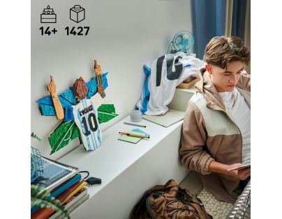 LEGO® Editions 43018 Lionel Messi – Okamžik vítězství