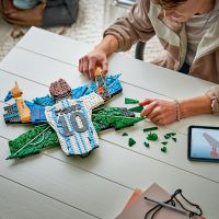 LEGO® Editions 43018 Lionel Messi – Okamžik vítězství 4