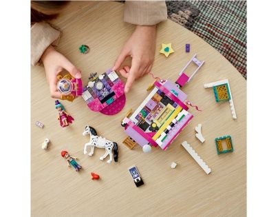LEGO® Friends 41688 Kouzelný karavan