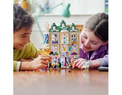 LEGO® Friends 41711 Ema a umělecká škola