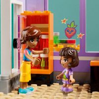 LEGO® Friends 41747 Komunitní kuchyně v městečku Heartlake 4