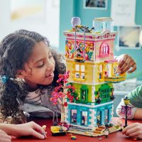 LEGO® Friends 41748 Komunitní centrum v městečku Heartlake - Poškozený obal 3