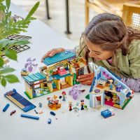 LEGO® Friends 42620 Rodinné domy Ollyho a Paisley 4