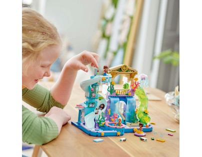 LEGO® Friends 42630 Aquapark v městečku Heartlake