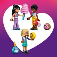 LEGO® Friends 42700 Kolotoč se sladkostmi a cupcaky 6